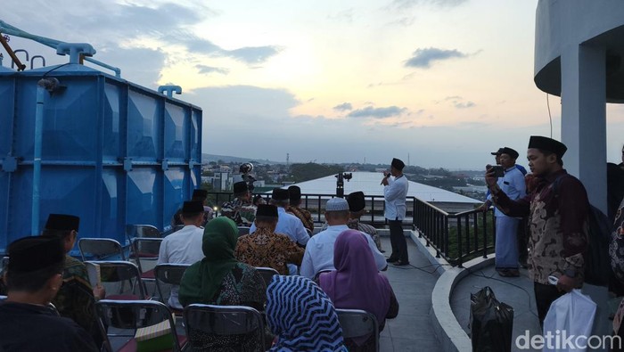 Suasana jelang pemantauan hilal di UIN Walisongo Semarang, Kamis (19/3/2026) sore.