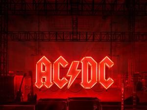 Kondisi Terkini Gitaris AC/DC Stevie Young Usai Dilarikan ke RS