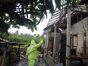 Puting Beliung Terjang Yehembang Jembrana Saat Nyepi, Atap Rumah Beterbangan