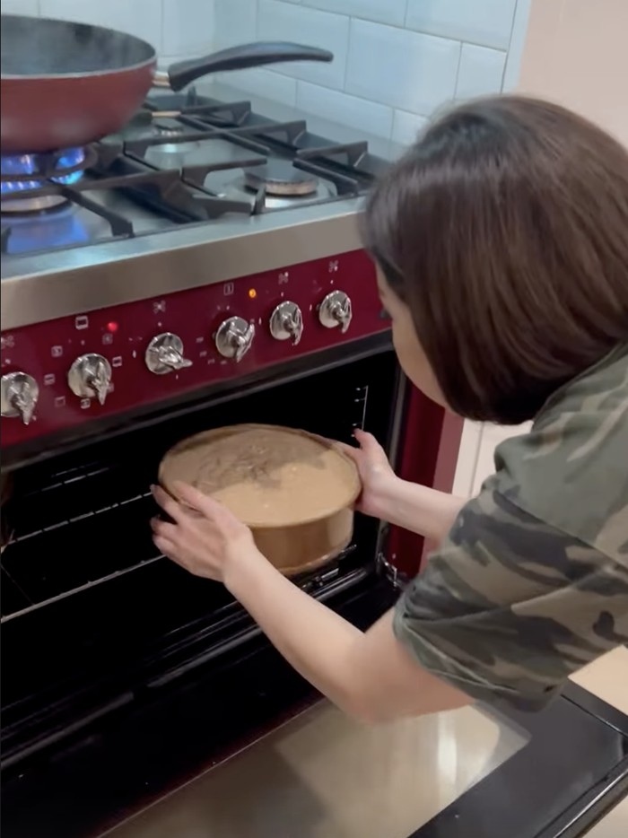 BCL Sibuk di Dapur Jelang Lebaran, Masak Asam Padeh hingga Kue Coklat
