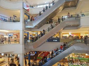 Diskon Lebaran Jadi Daya Tarik, Plaza Medan Fair Ramai Diserbu Warga