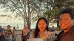 Indah Permatasari Mudik ke Baubau, Buka Puasa di Pantai hingga Belanja di Pasar