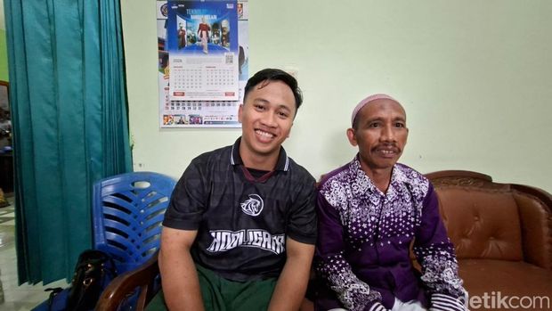 Isa Al Masih Putra Muhammadiyah Isa Al Masih Putra Muhammadiyah dan ayahnya, Fatah Al Basid