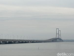 Arus Mudik Jembatan Suramadu Landai, 2.000 Kendaraan Melintas Hari Ini