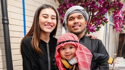 Gaya Kompak Aaliyah Massaid dan Keluarga saat Bukber, Ala Timur Tengah