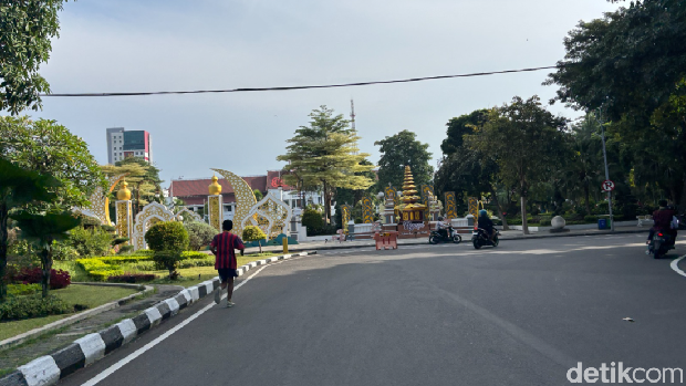 Kondisi Surabaya yang lengang saat mudik Lebaran.