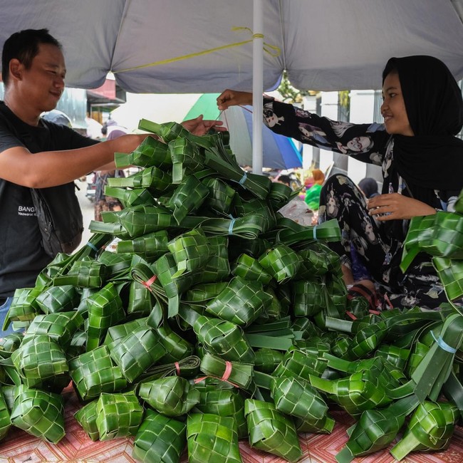 Laris Manis Kulit Ketupat Daun Pandan