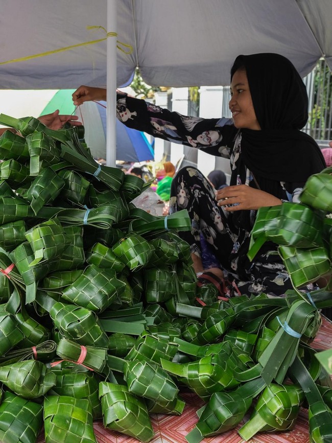 Laris Manis Kulit Ketupat Daun Pandan