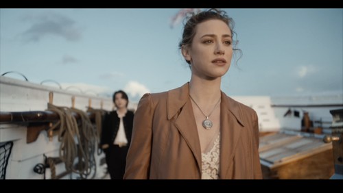 Lili Reinhart tampil sebagai model video klip BTS 'Swim'
