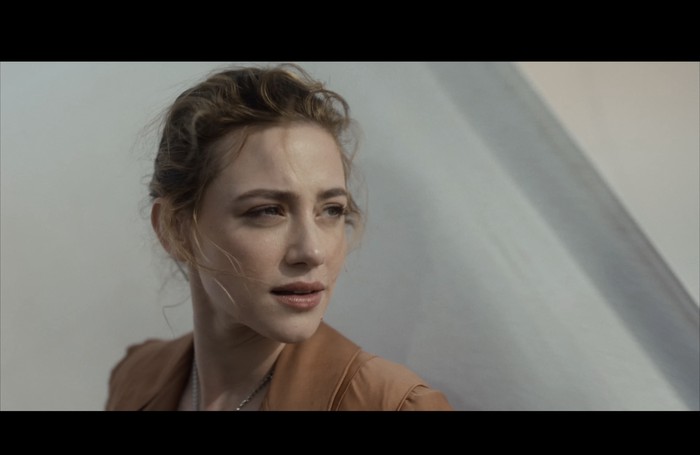 Lili Reinhart tampil sebagai model video klip BTS 'Swim'