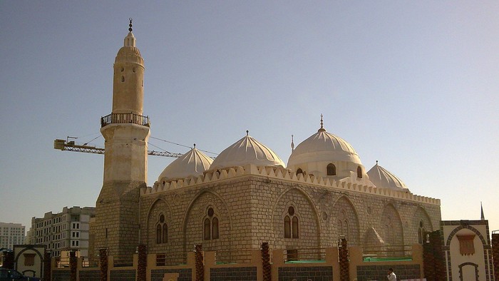 Masjid Al-Ghamamah merupakan masjid tempat Rasulullah SAW menggelar salat Id dan salat meminta hujan.