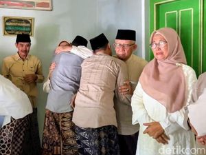 Melihat Tradisi Sungkeman Lebaran yang Masih Mengakar di Ponorogo