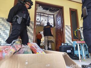 Polisi Sebut Bubuk Petasan Meledak di Semarang Dibeli Lewat Toko Daring