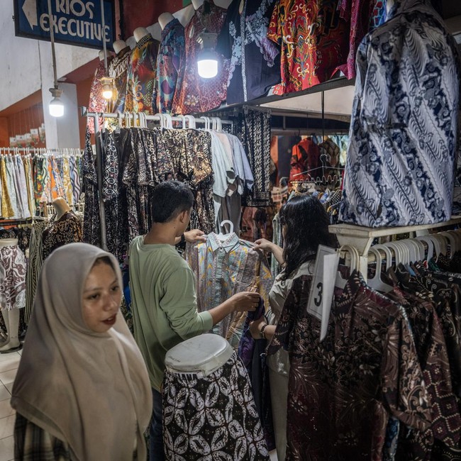 Pasar Batik Pekalongan Ramai, Penjualan Naik Signifikan