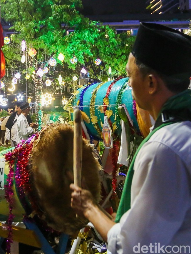 Pawai Obor dan Festival Beduk Semarakkan Malam Takbiran di Bundaran HI