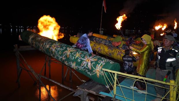 Pembukaan Eksibisi Meriam Karbit di Pontianak sebagai tanda kebersamaan sambut lebaran. (Istimewa)