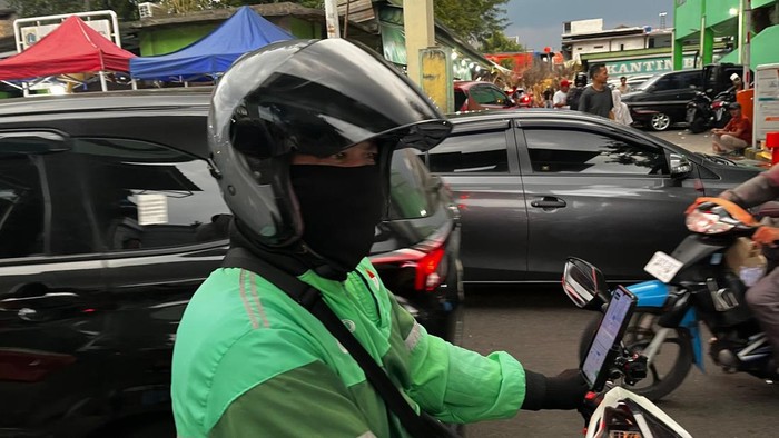 Pengemudi Ojol masih tetap narik saat libur Lebaran