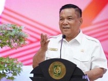 Plt Gubernur Riau Tembak Kadisdik saat Pelantikan Pejabat: Hati-hati!
