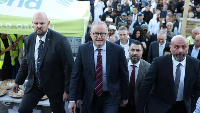 Australia’s Prime Minister Anthony Albanese leaves Lakemba Mosque after a visit for Eid al-Fitr in Sydney, Australia, March 20, 2026. REUTERS/Hollie Adams