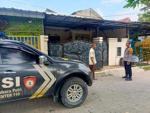 Polisi Patroli Rumah Kosong Ditinggal Pemudik di Bogor