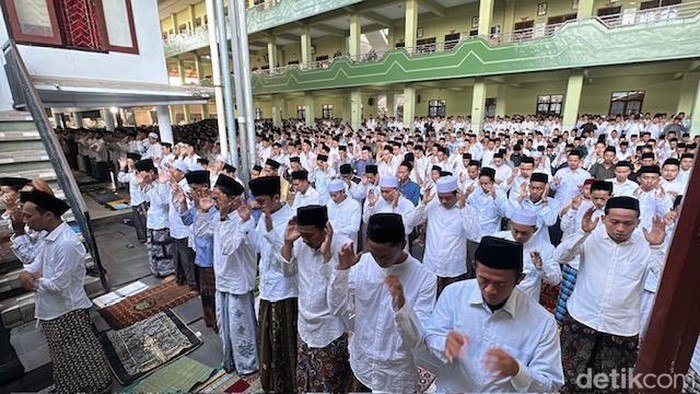 Salat Id di Ponpes Al Falah Ploso Kediri Jumat (20/3/2026)