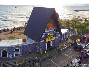Rehat Sejenak di Pos Polisi Sukabumi Mirip Wahana Lego-Penyu