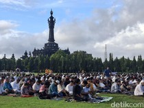 Khidmat Salat Id Warga Muhammadiyah di Denpasar Setelah Nyepi Berakhir