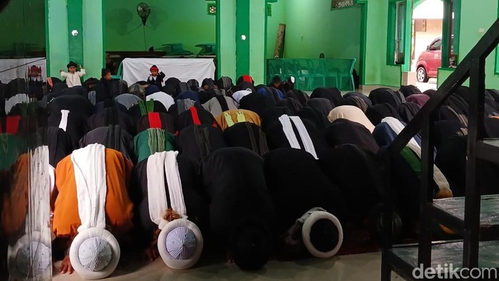 Salat Idul Fitri 2026 Jemaah An-Nadzir di Gowa.