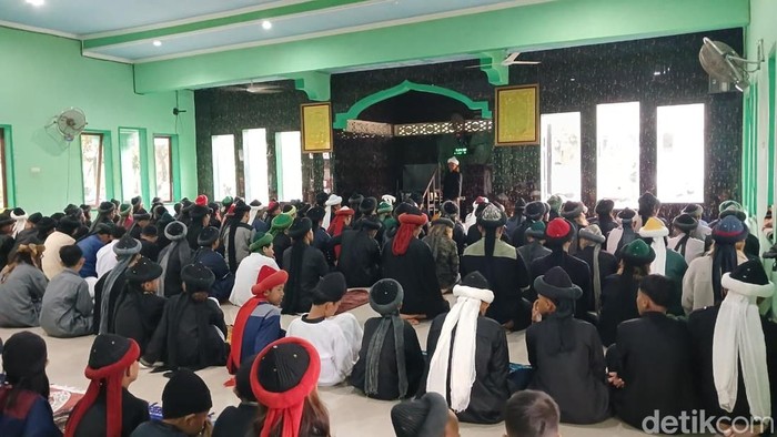 Salat Idul Fitri 2026 Jemaah An-Nadzir di Gowa. Salat Idul Fitri 2026 Jemaah An-Nadzir di Gowa.