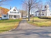 Desa Estetik Ini Dijual Lengkap dengan Seluruh Rumah, Harganya Rp 100 M