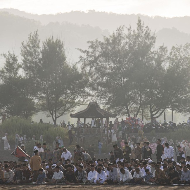 Lihat Suasana Salat Id Muhammadiyah di Berbagai Daerah Indonesia