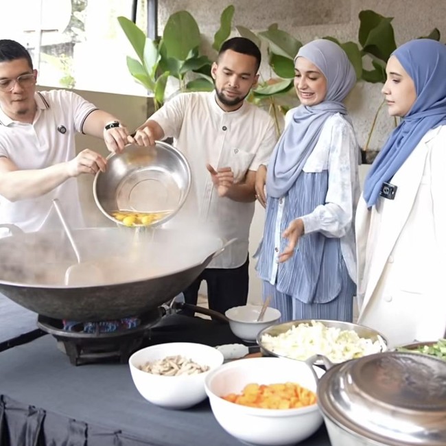 Seru! Shireen Sungkar Masak Bareng Keluarga untuk Bagikan Makanan Gratis