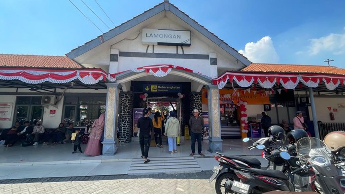Stasiun Lamongan.