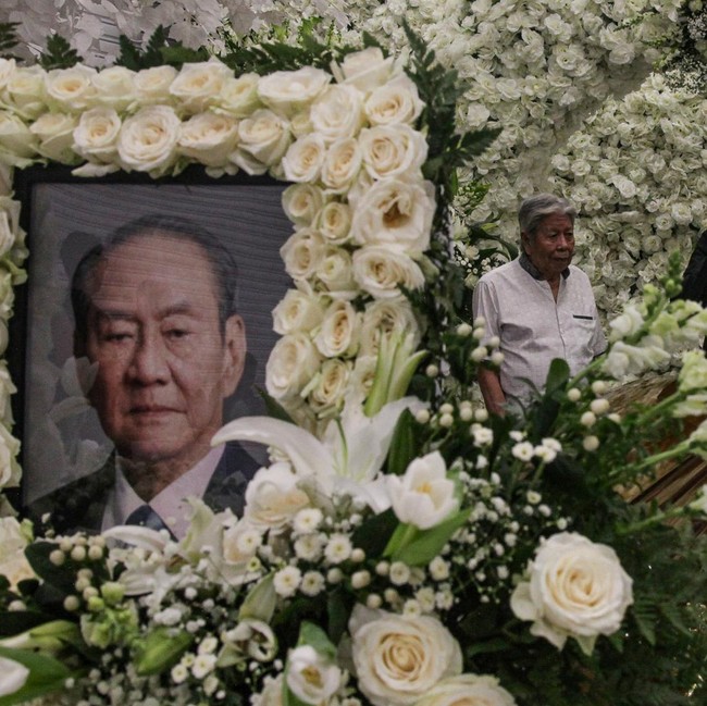 Suasana Haru di Persemayaman Michael Bambang Hartono