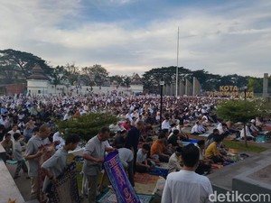 Rayakan Idulftri,  Warga Muhammadiyah Tasik: Perbedaan adalah Rahmat