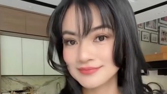 Potret Titi Kamal Tampil Beda Dengan Rambut Berponi, Dipuji Makin Awet Muda