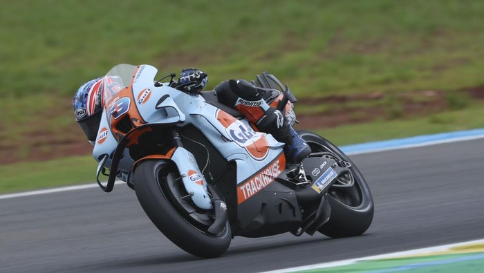 GOIANIA, BRAZIL - MARCH 20: Ai Ogura of Japan rides the Trackhouse MotoGP Aprilia (79) during free practice ahead of the MotoGP of Brazil at Autodromo Internacional de Goiania - Ayrton Senna on March 20, 2026 in Goiania, Brazil. (Photo by Gold & Goos