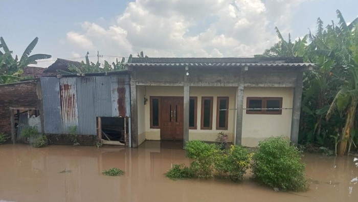 Banjir di Mojokerto rendam 4 desa saat hari lebaran