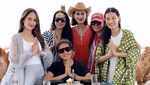 Potret Luna Maya dan Cinta Laura Lebaran di Atas Kapal di Raja Ampat