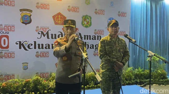 Foto : Suasana Kapolri meninjau Pos Terpadu pengamanan Mudik lebaran 1447 H Lapangan Merdeka, Kota Medan, Sumatera Utara. (Mhd Ilham Pradilla/detikSumut)