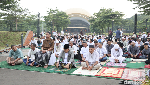 TMII Dipadati Jemaah Salat Idulfitri di Pagi Hari, Ramai Pengunjung di Siang-Sore