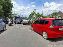 Adu Banteng Honda Jazz Vs HR-V di Bojonegoro, 5 Orang Luka Ringan
