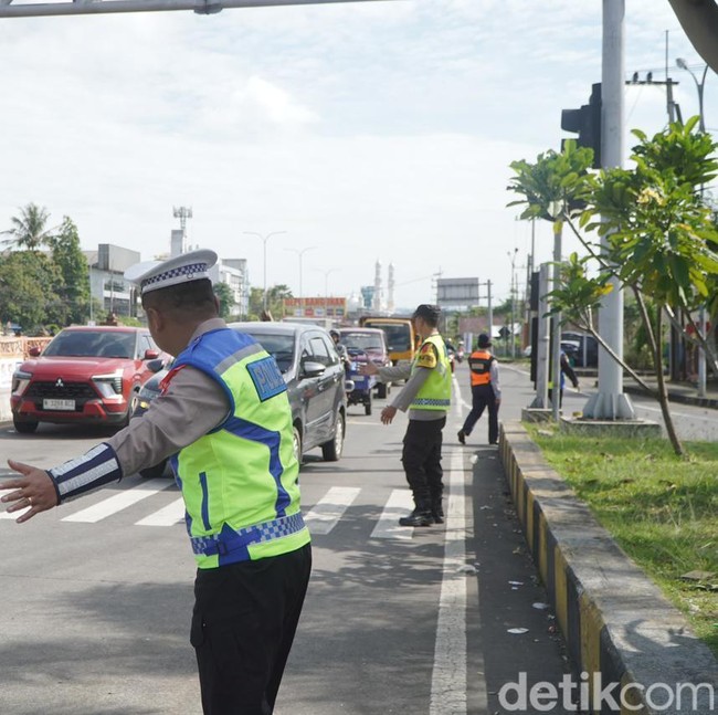 Potret Arus Mudik di Tol Singosari, Ramai tapi Tidak Macet