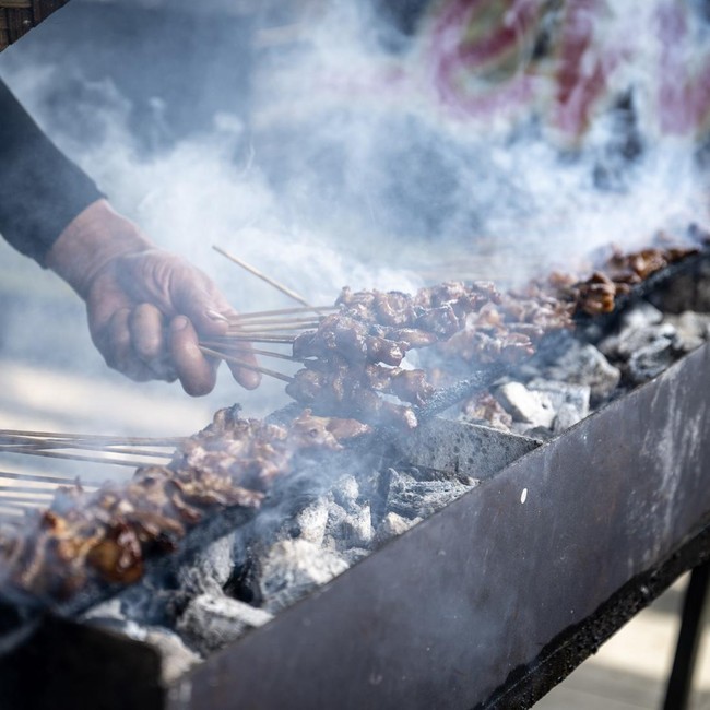 Lezatnya Sate Kambing Tegal Temani Perjalanan Mudik