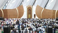 Masjid ini berkapasitas hingga 29.095 jamaah dan diproyeksikan untuk diperluas agar dapat mengakomodasi hingga 60.000 jemaah.Foto: Dok. Otorita Ibu Kota Nusantara (OIKN)