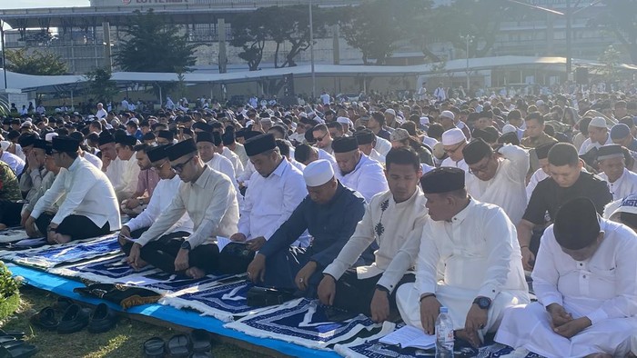 Suasana sholat Idulfitri 1447 H di lapangan Merdeka, Kota Medan (Mhd Ilham Pradilla/detikcom)