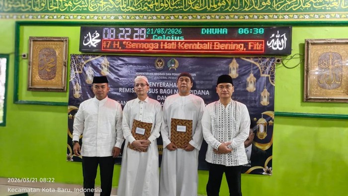 Penyerahan SK Remisi Khusus Idulfitri kepada warga binaan di Lapas Kelas IIA Jambi