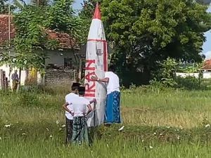 Petasan Rudal Iran Diledakkan di Pamekasan Usai Salat Id