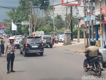 Video: Lalin Kawasan Lembang Dipadati Wisatawan di Hari Kedua Lebaran