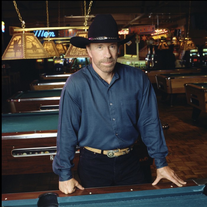 Industri Hollywood berduka dengan kepergian Chuck Norris. Bintang laga kenamaan dunia itu meninggal, kemarin.